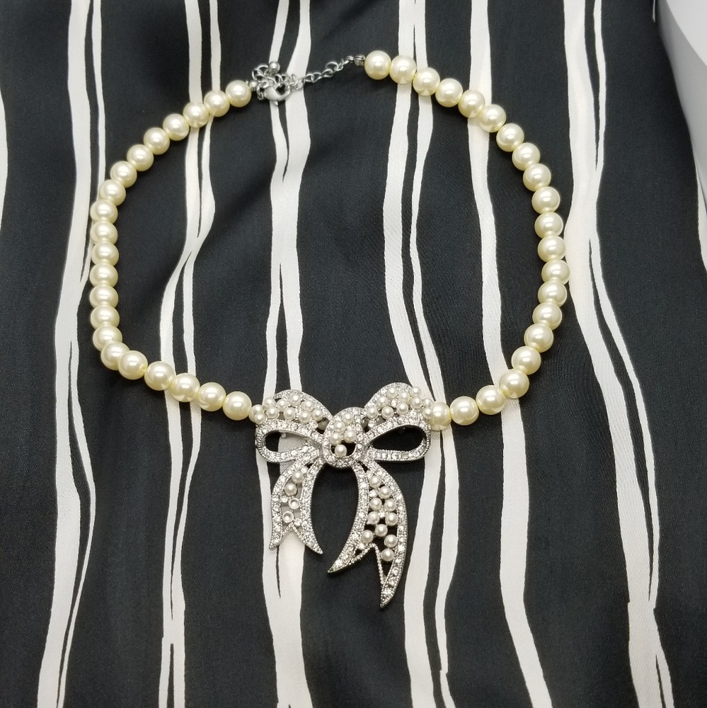 Pearl Rhinestone Bow Necklace